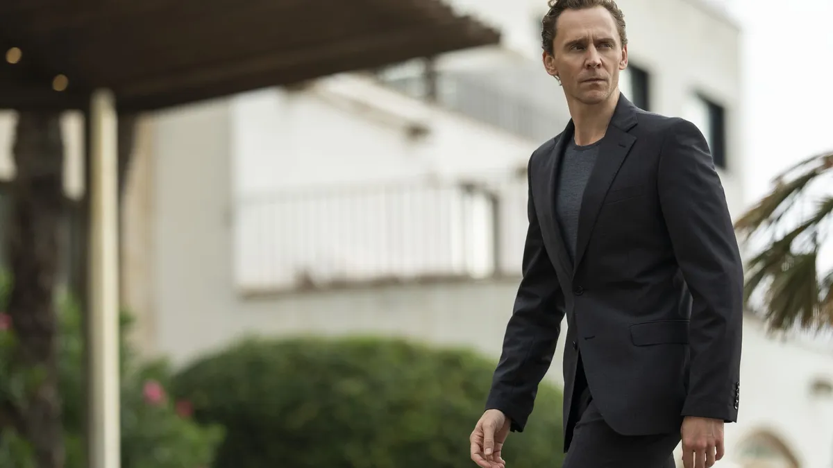 Pine (TOM HIDDLESTON)